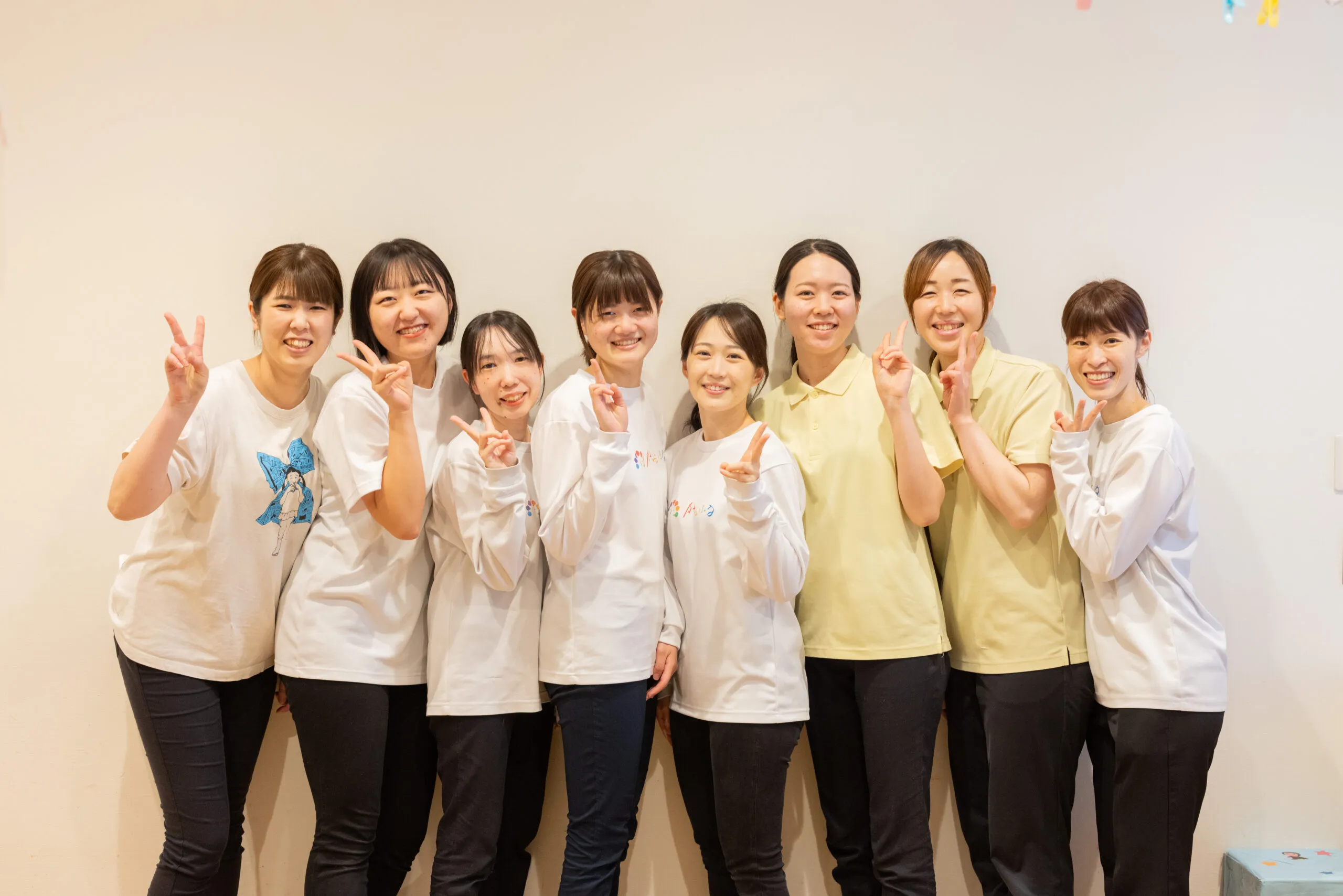 スタッフの集合写真